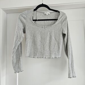 Kirious Gray Long Sleeve Crop Top With Ruffle And Bow Detail M